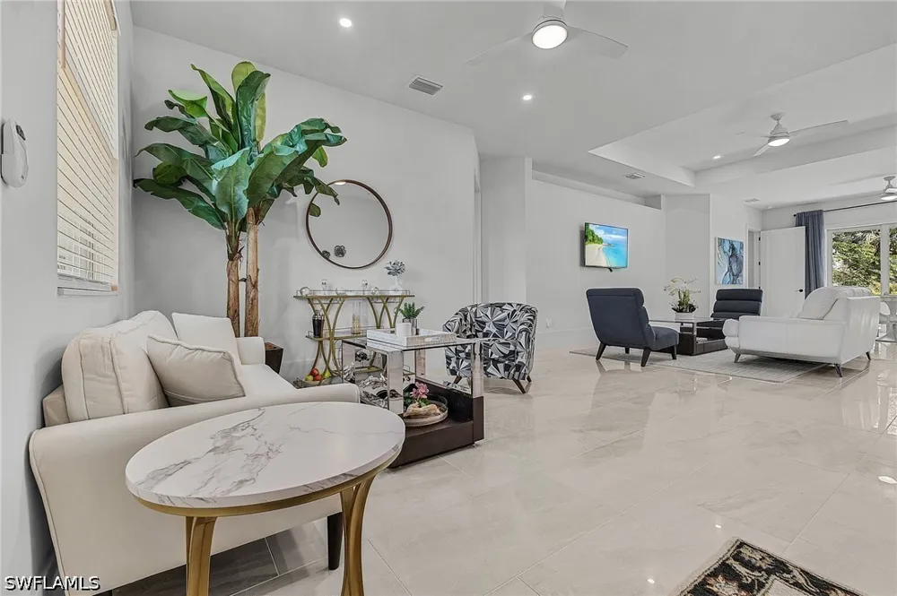 Pine Street Naples, FL 34112