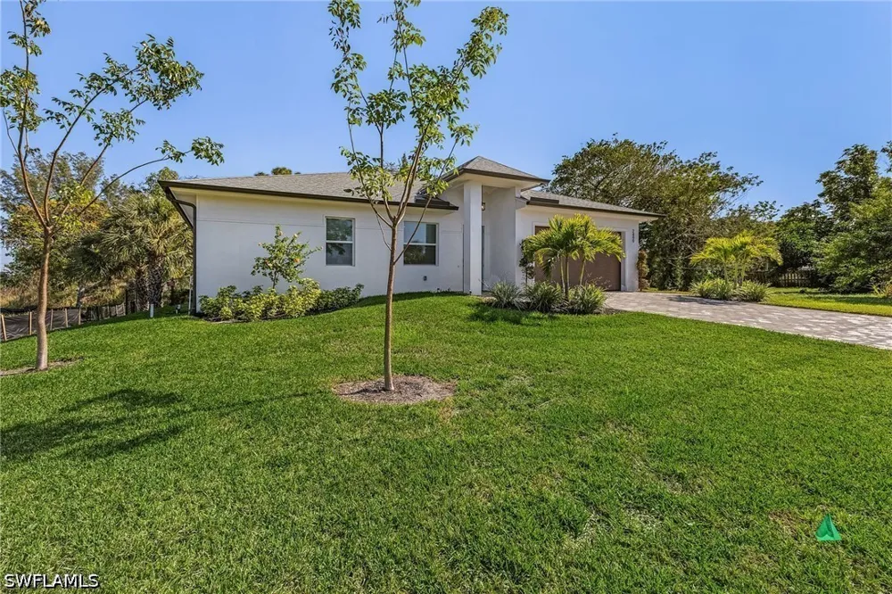 Pine Street Naples, FL 34112