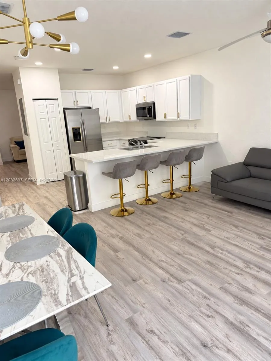 3393 W 105th Ter Hialeah, FL 33018