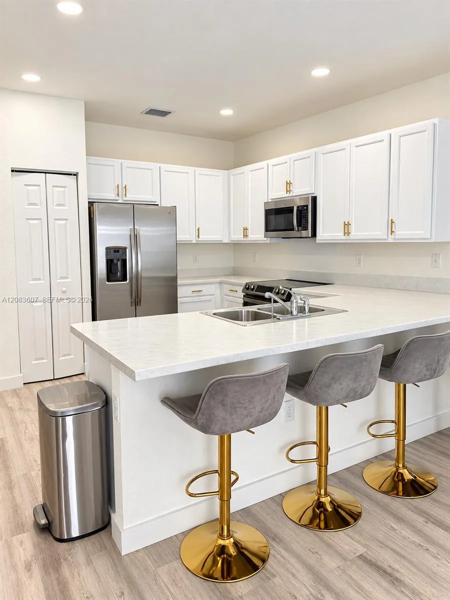3393 W 105th Ter Hialeah, FL 33018