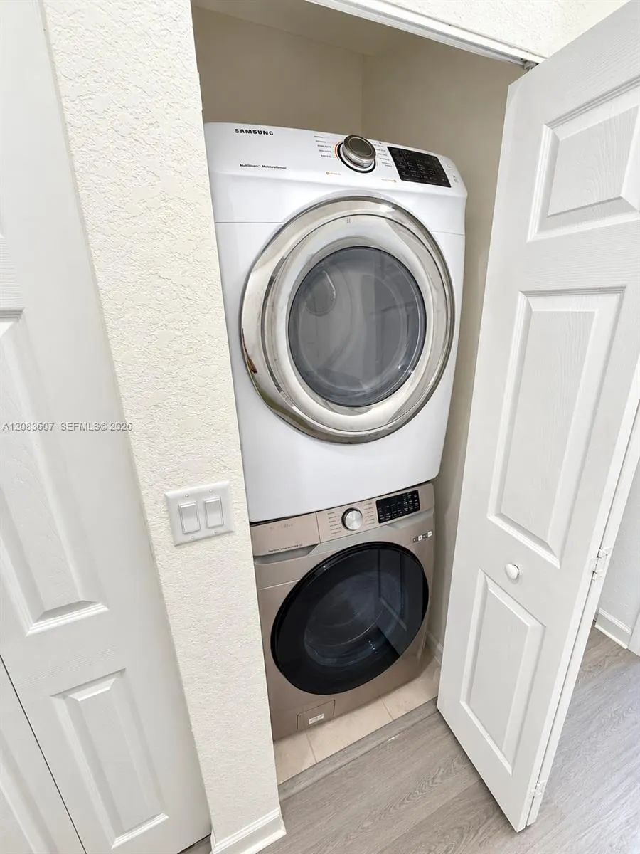 3393 W 105th Ter Hialeah, FL 33018