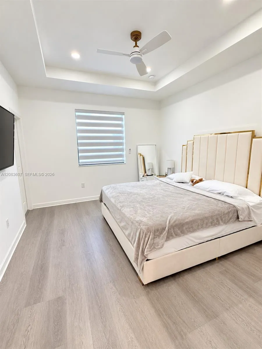 3393 W 105th Ter Hialeah, FL 33018