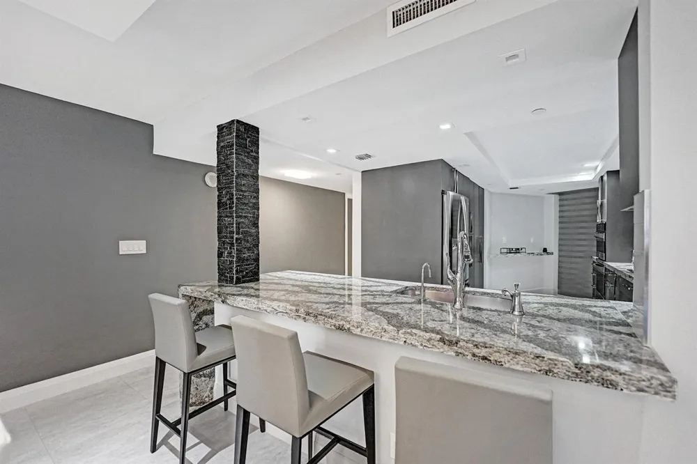 1167 Hillsboro Mile #206 Hillsboro Beach, FL 33062