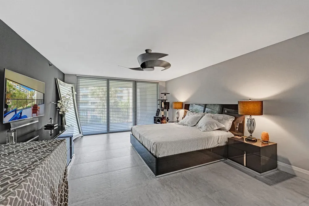 1167 Hillsboro Mile #206 Hillsboro Beach, FL 33062