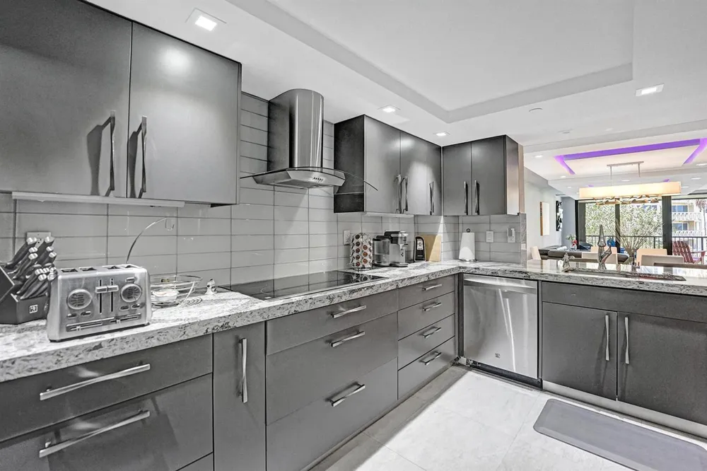 1167 Hillsboro Mile #206 Hillsboro Beach, FL 33062