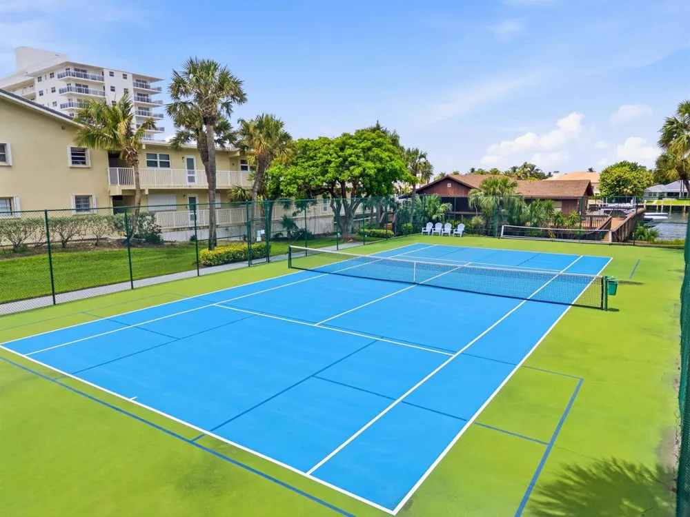 1167 Hillsboro Mile #206 Hillsboro Beach, FL 33062