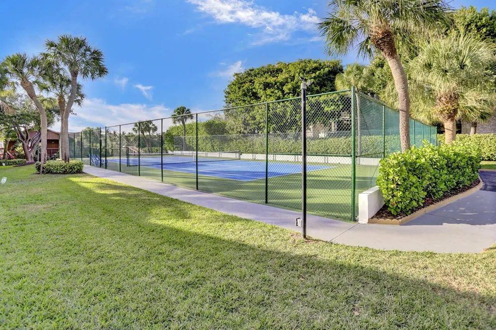 1167 Hillsboro Mile #206 Hillsboro Beach, FL 33062