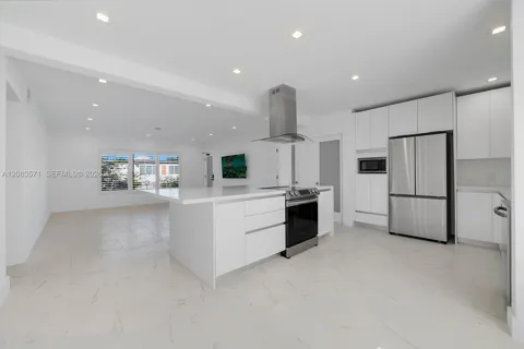 3909 Garden Ave #4