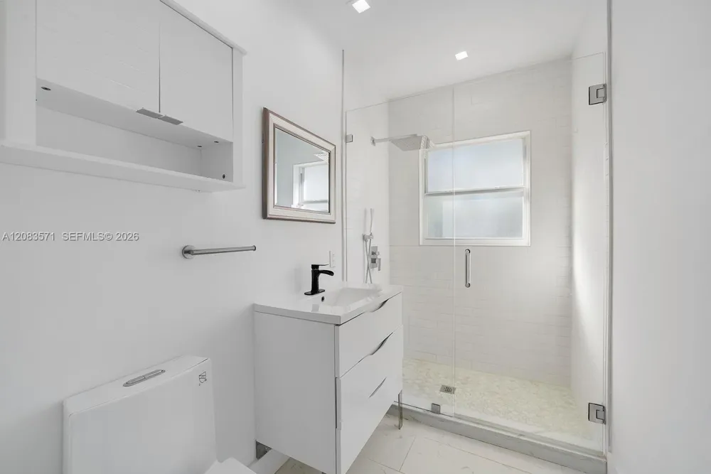 3909 Garden Ave #4 Miami Beach, FL 33140