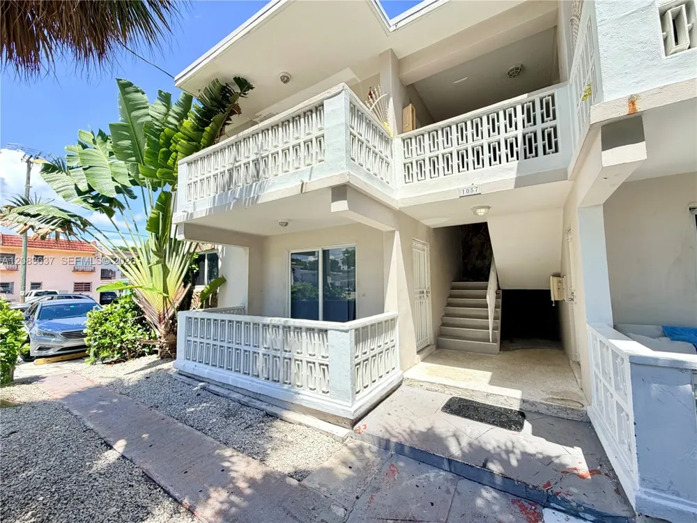 1057 SW 7th St #1 Miami, FL 33130