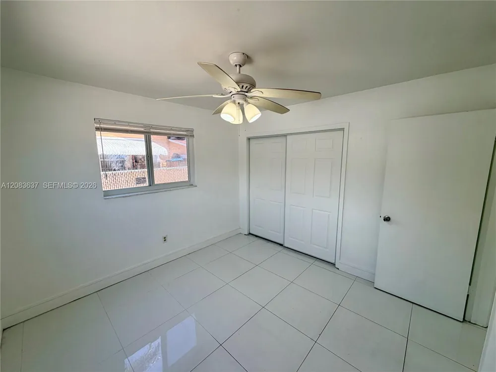 1057 SW 7th St #1 Miami, FL 33130