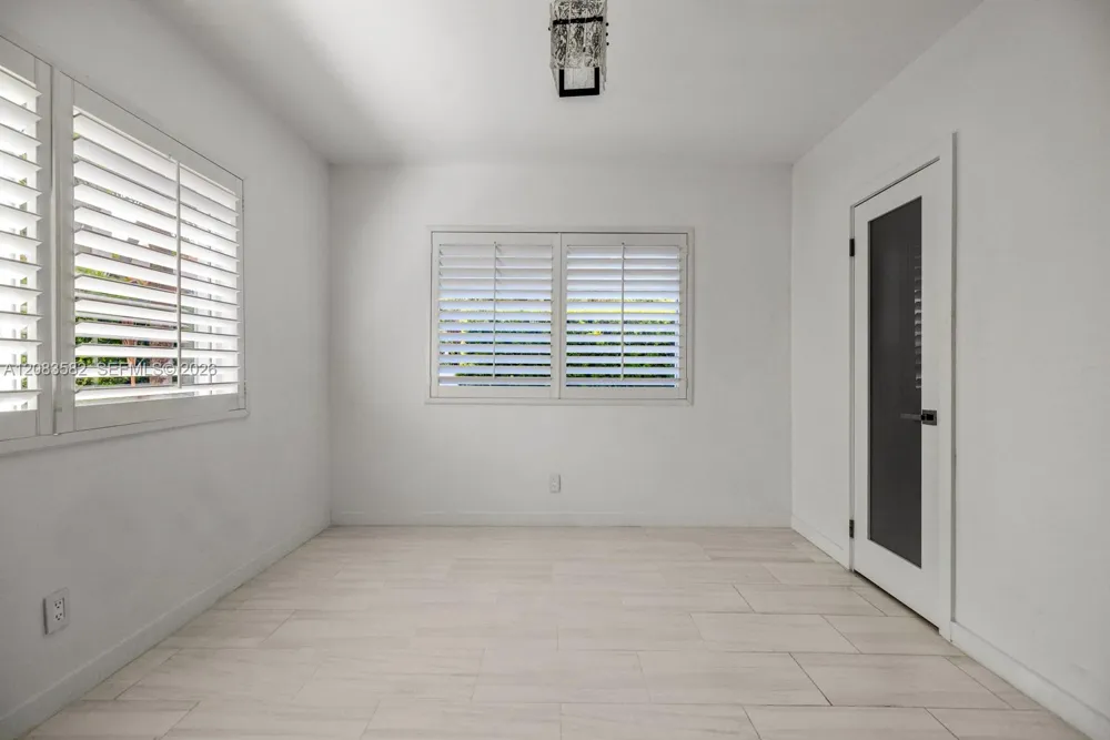 3909 Garden Ave #1 Miami Beach, FL 33140