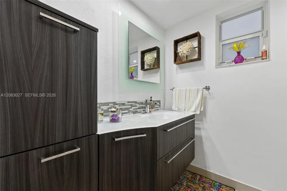 1000 SW 12th St #203 Fort Lauderdale, FL 33315