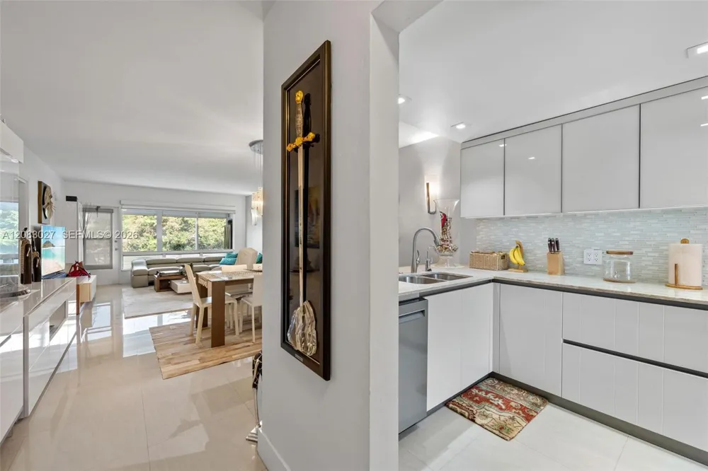 1000 SW 12th St #203 Fort Lauderdale, FL 33315