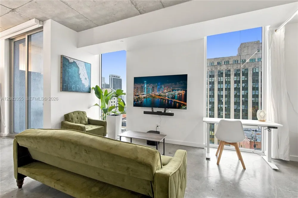 151 SE 1st St #1508 Miami, FL 33131