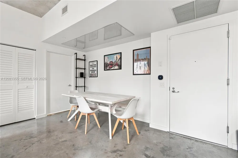 151 SE 1st St #1508 Miami, FL 33131