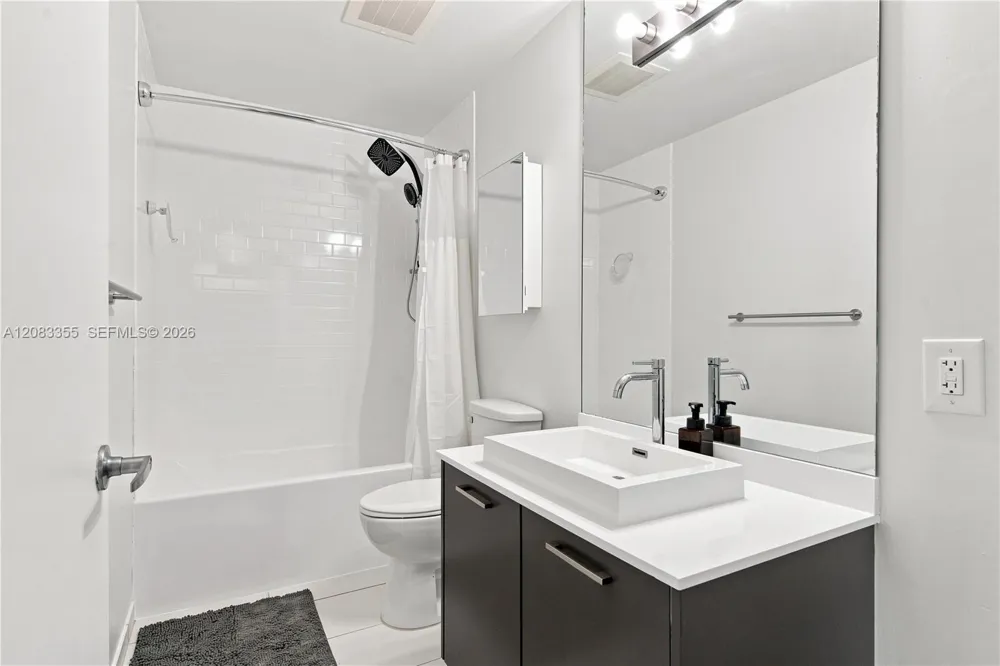 151 SE 1st St #1508 Miami, FL 33131