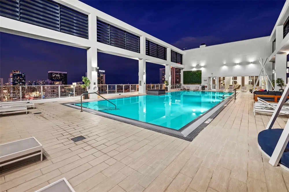 151 SE 1st St #1508 Miami, FL 33131