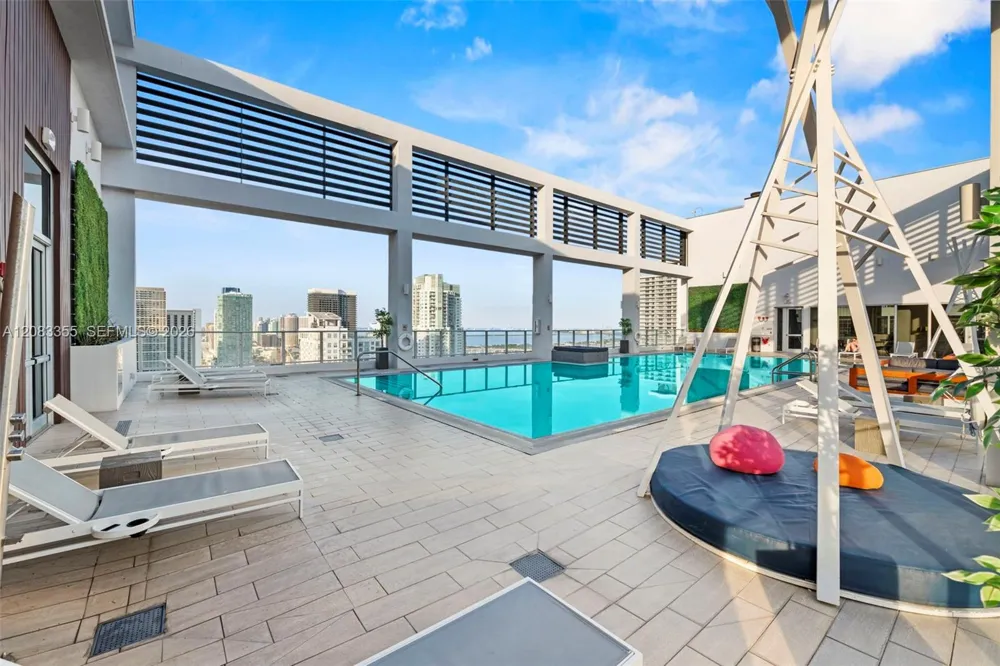 151 SE 1st St #1508 Miami, FL 33131