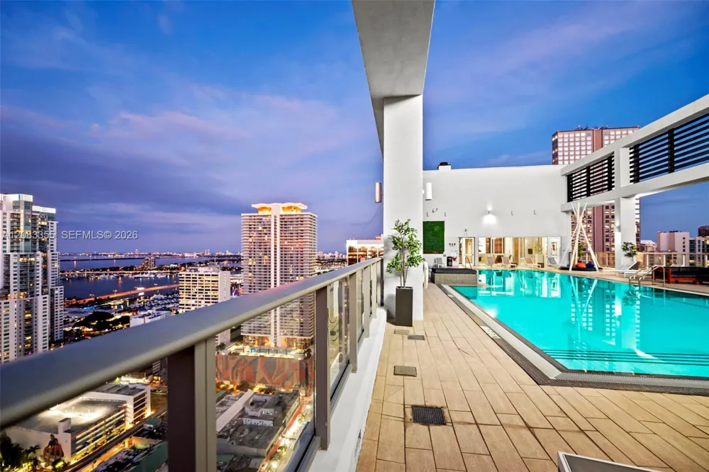 151 SE 1st St #1508 Miami, FL 33131