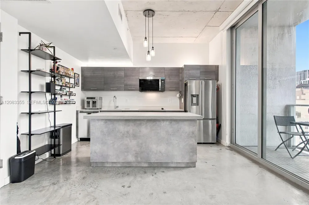 151 SE 1st St #1508 Miami, FL 33131