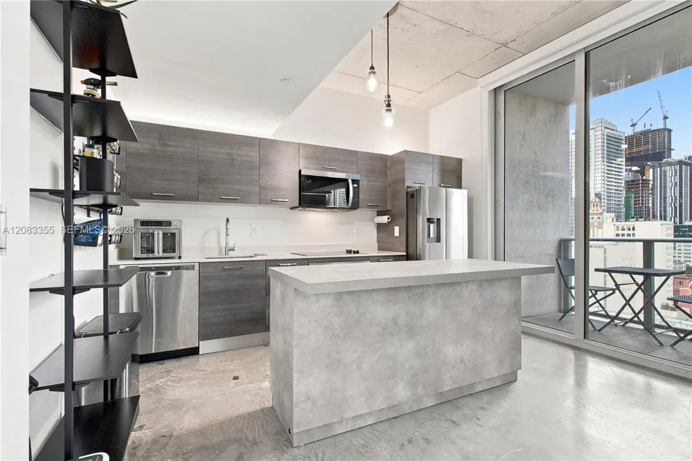 151 SE 1st St #1508 Miami, FL 33131