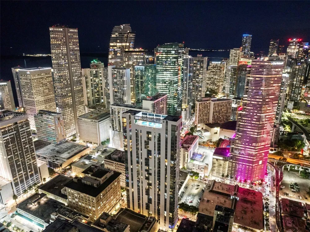 151 SE 1st St #1508 Miami, FL 33131