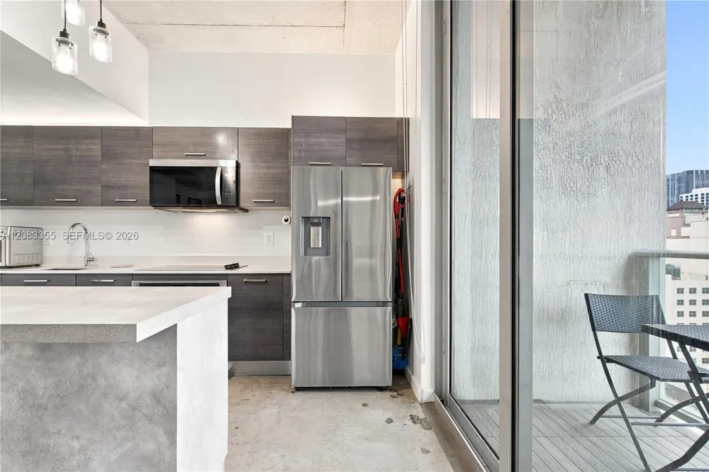 151 SE 1st St #1508 Miami, FL 33131