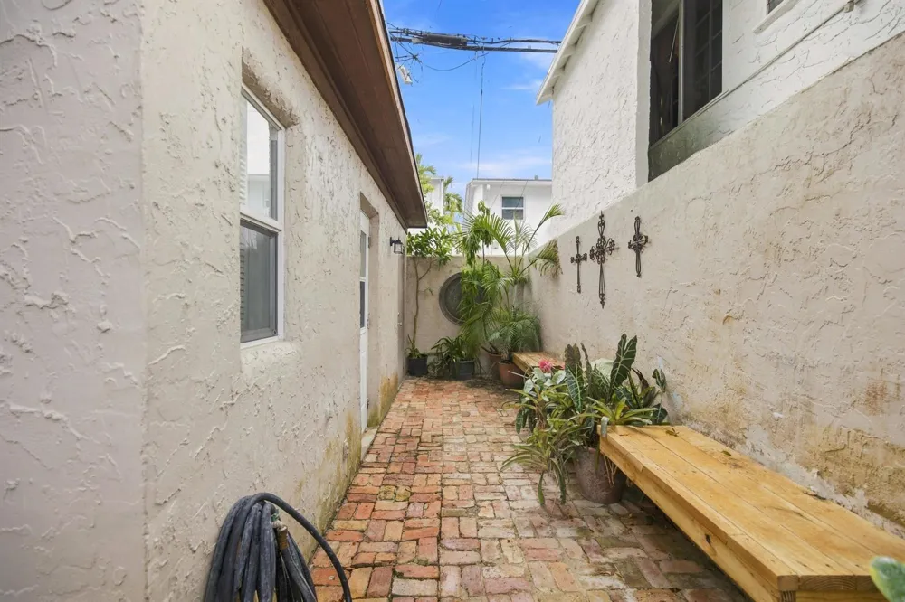 1201 SE 2ND STREET #3 Fort Lauderdale, FL 33301