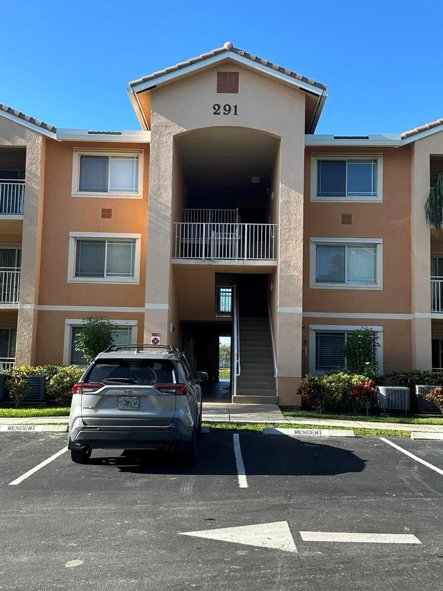 291 SW Palm Drive #104 Port St. Lucie, FL 34986