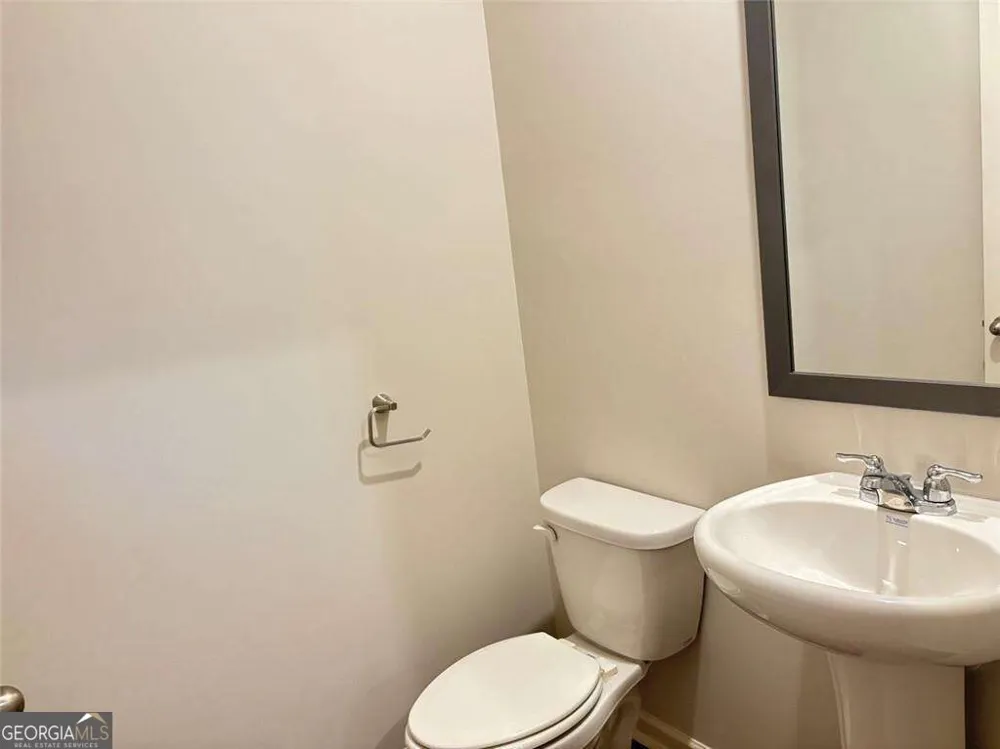 3240 Greyton DR Buford, GA 30519