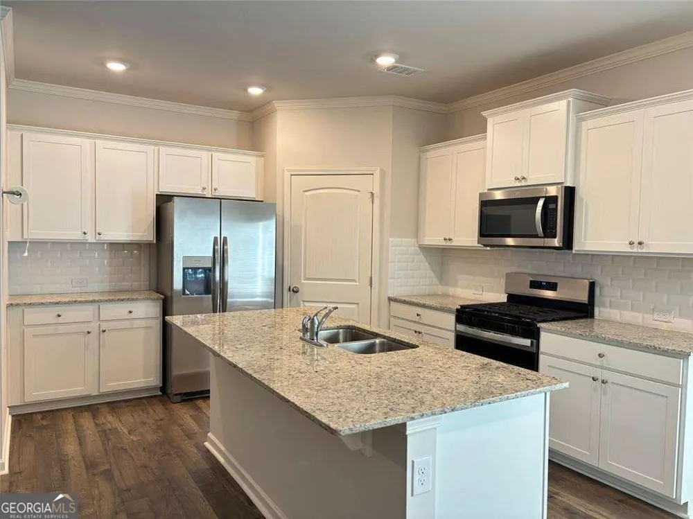 3240 Greyton DR Buford, GA 30519
