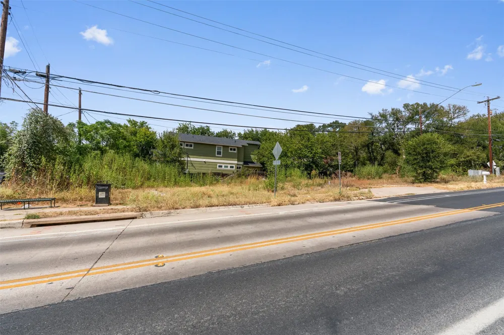 4104 E 12th Street Austin, TX 78721