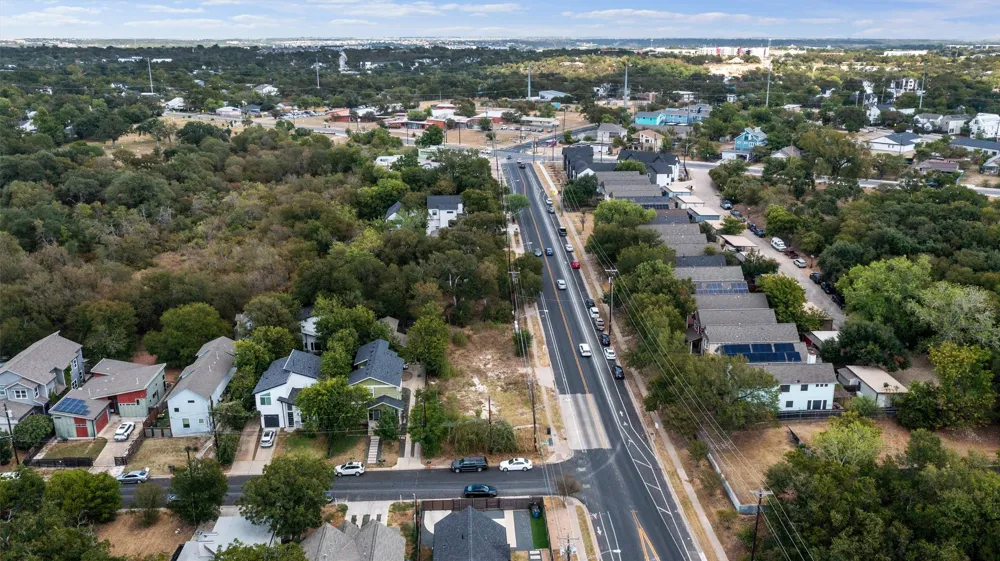 4104 E 12th Street Austin, TX 78721