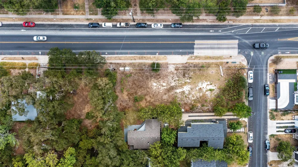 4104 E 12th Street Austin, TX 78721
