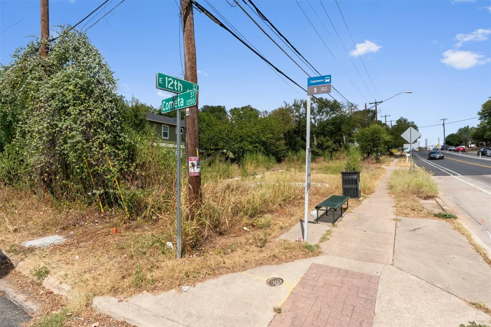 4104 E 12th Street Austin, TX 78721