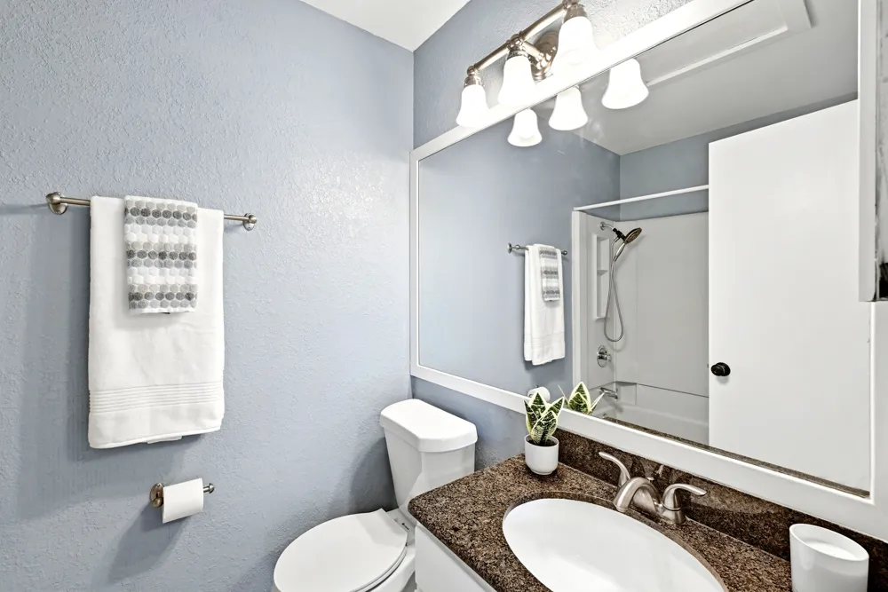 2215 Post Road #1039 Austin, TX 78704