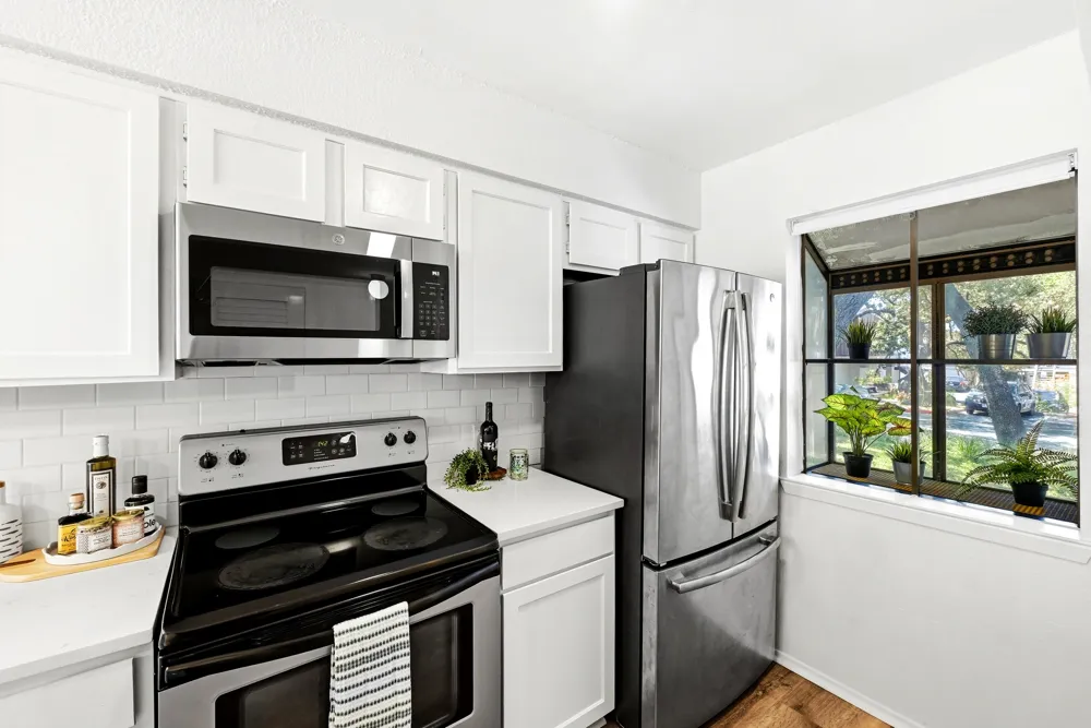2215 Post Road #1039 Austin, TX 78704