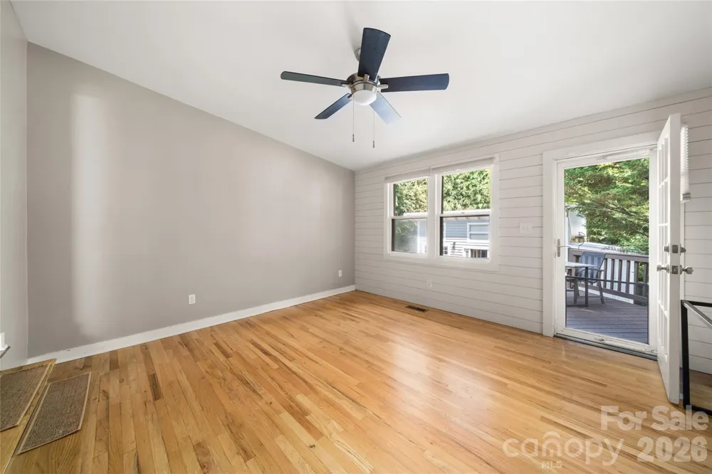 101 Olney Road Asheville, NC 28806