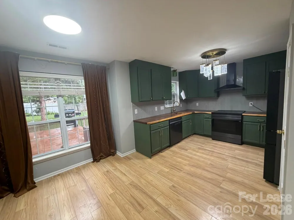 6105 Old Corral Street Charlotte, NC 28277