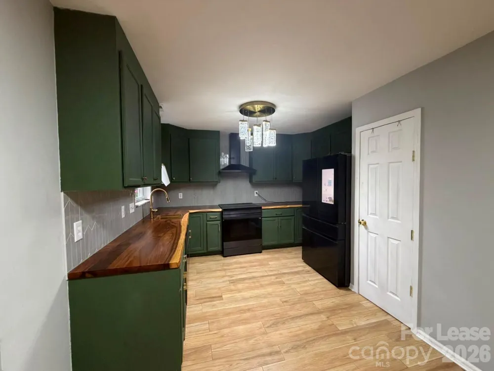 6105 Old Corral Street Charlotte, NC 28277