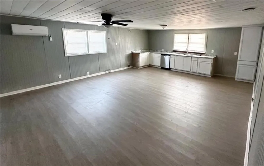 109 South Street Dallas, GA 30132