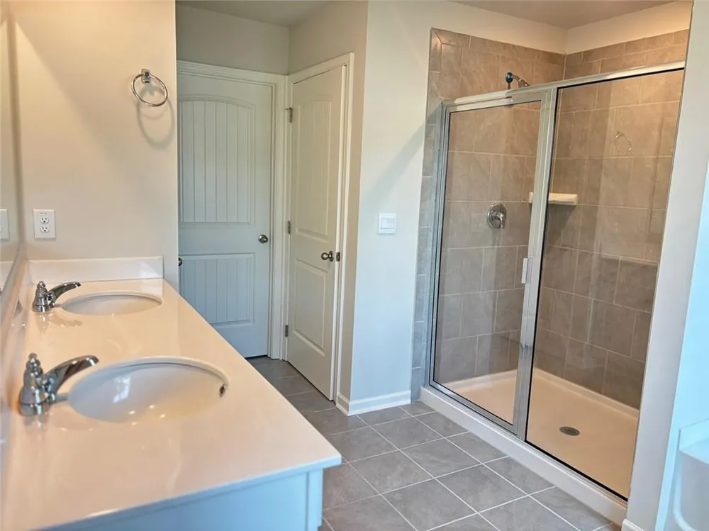 3240 Greyton Drive Buford, GA 30519