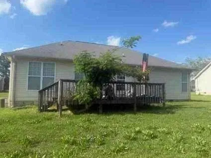 1504 Rockview Circle Weaver, AL 36277