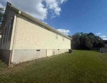 1504 Rockview Circle Weaver, AL 36277