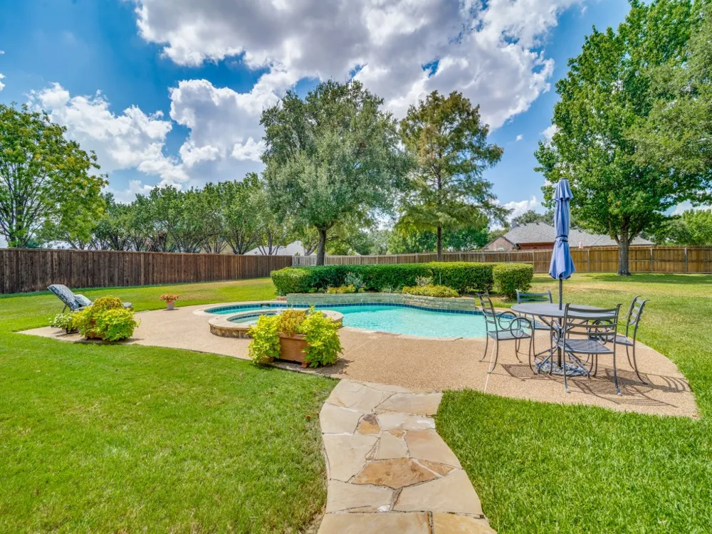 103 Texas Circle Sunnyvale, TX 75182