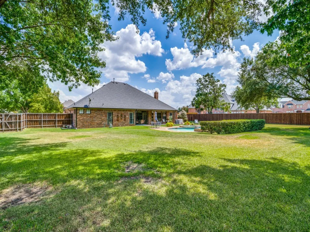 103 Texas Circle Sunnyvale, TX 75182