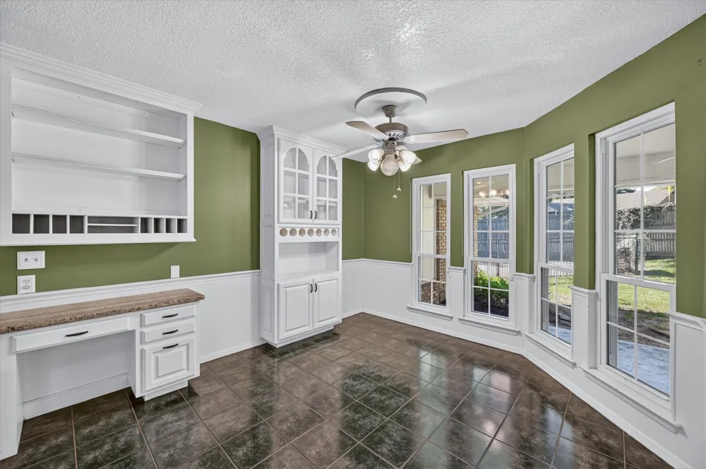 4208 Trowbridge Drive Arlington, TX 76013