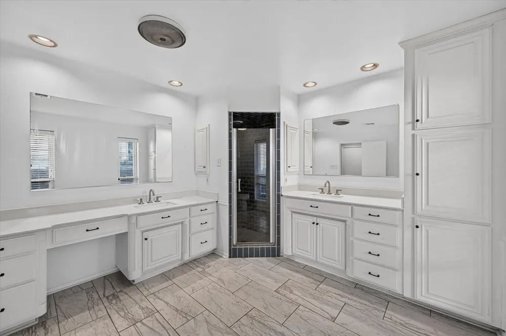 4208 Trowbridge Drive Arlington, TX 76013