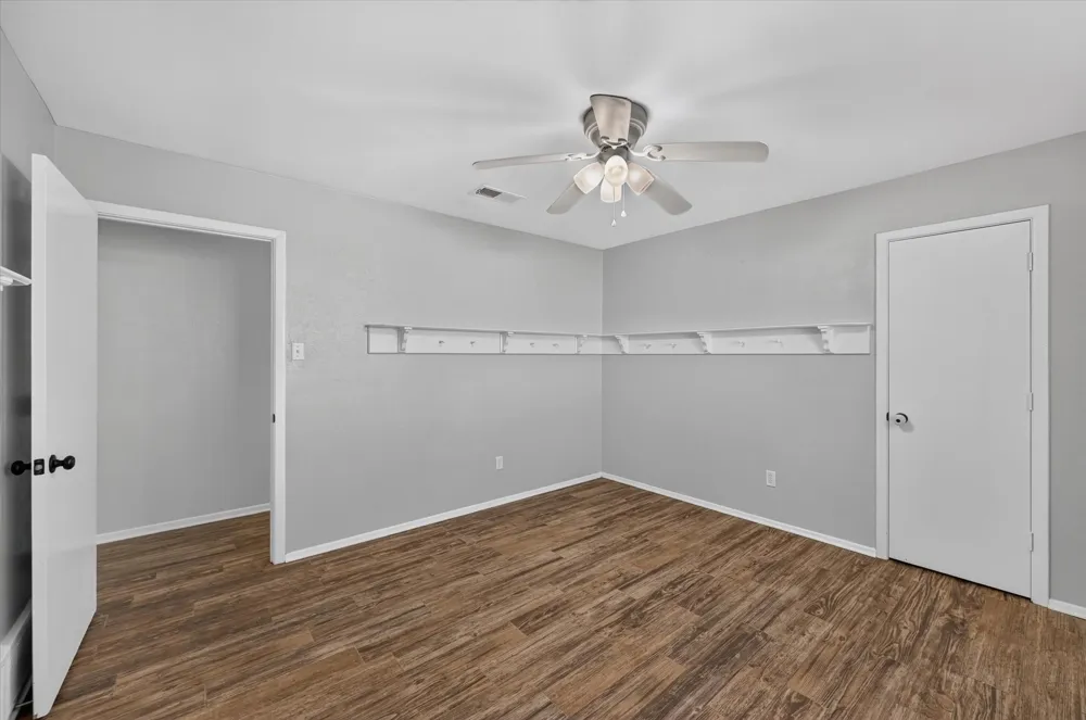 4208 Trowbridge Drive Arlington, TX 76013